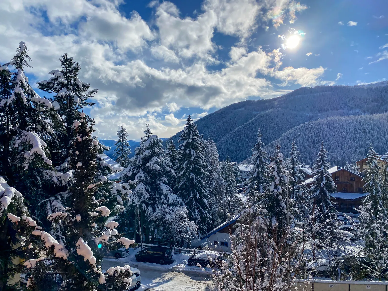La station d’Auron sous la neige, au cœur du Mercantour