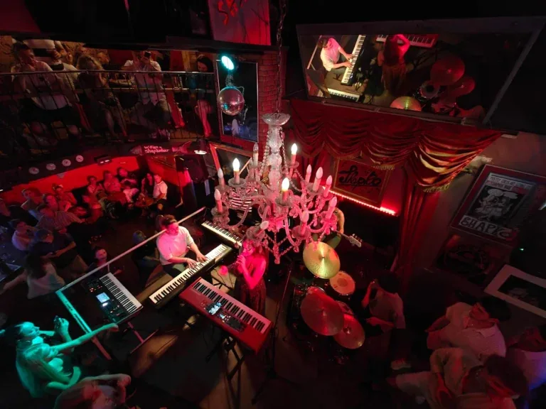 Concert live au Shapko, le bar musical de la rue Rossetti, dans le Vieux-Nice